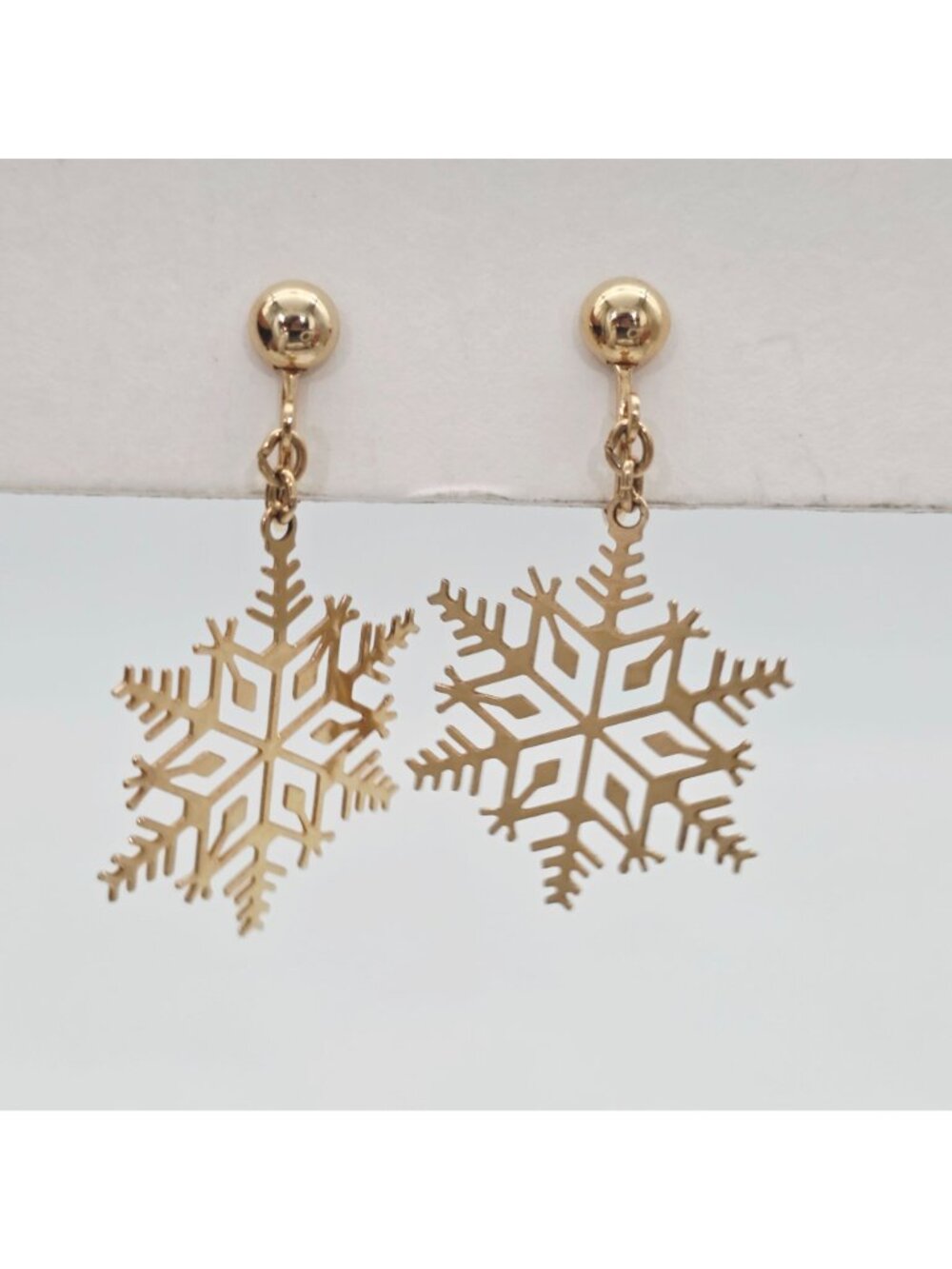 Gold-Tone Avon Snowflake Clip-On Earrings Vintage Holiday Jewelry 2" - Picture 2 of 5